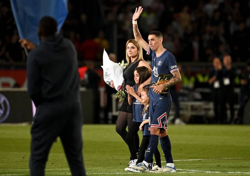 Ángel Di María se despidió de París Saint-Germain (PSG). Jorgelina Cardoso lo acompañó con sus hijas Mía Di María y Pía Di María.