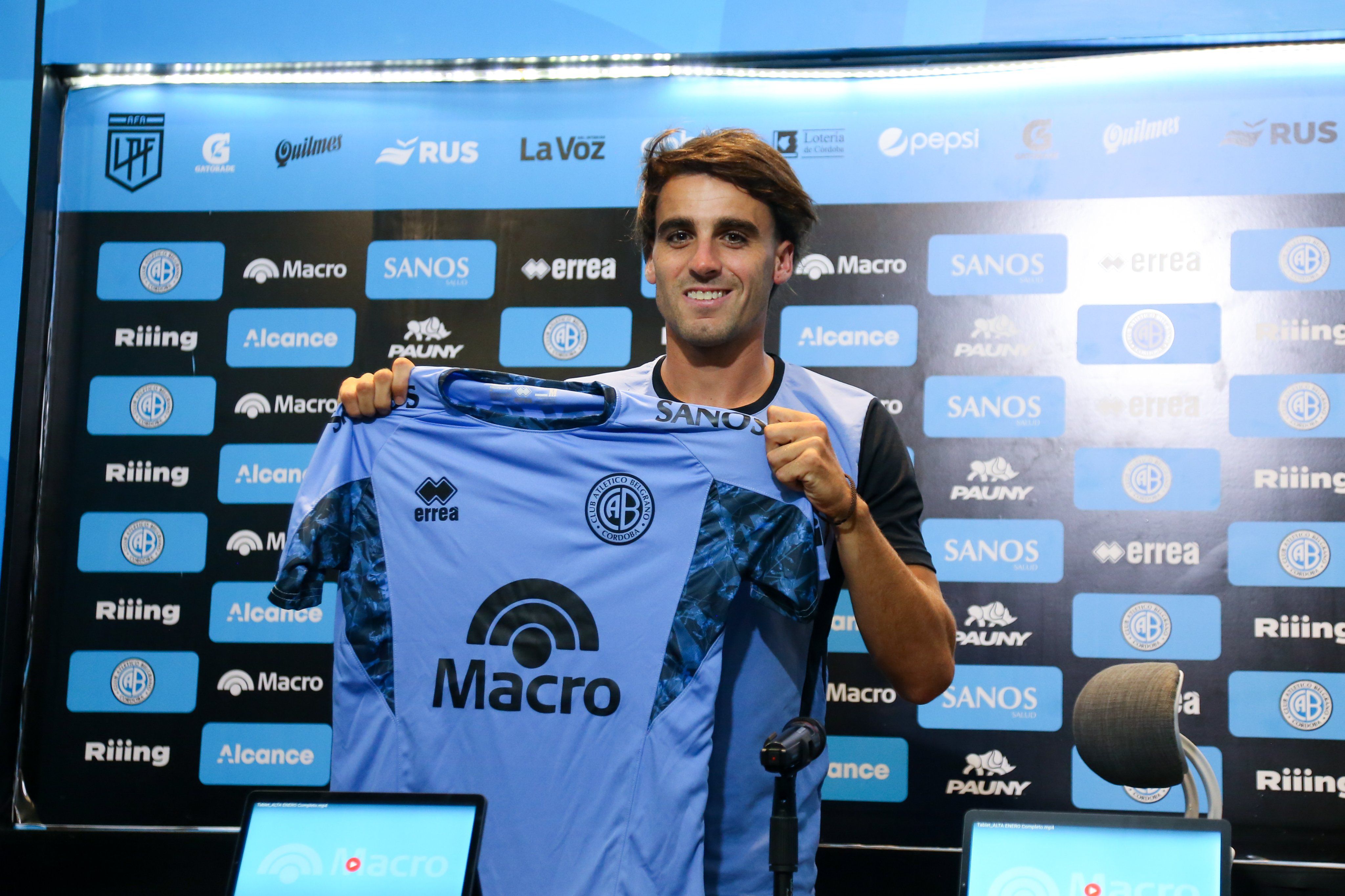 Francisco González Metilli ya se puso la camiseta de Belgrano: 