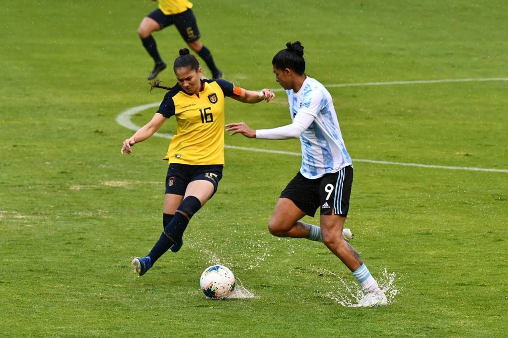La selección argentina femenina en una gira con un empate ante Ecuador. (Foto: @argentina)