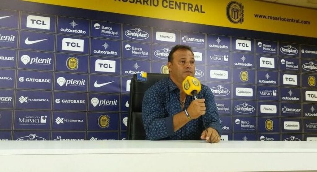 Leo Fernández habló en conferencia de prensa tra el penúltimo entrenamiento previo a enfrentar a Racing.