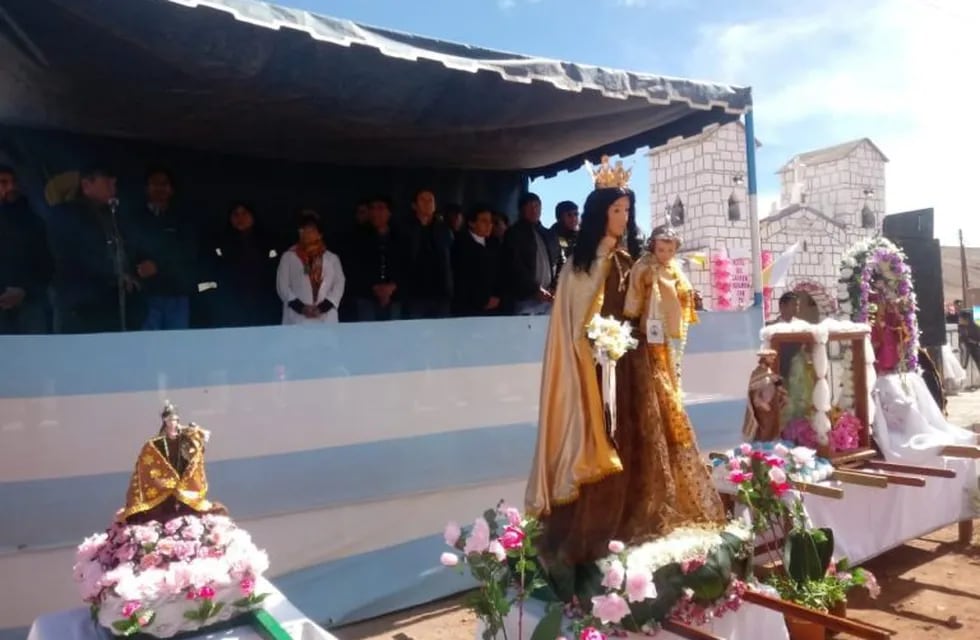 Fiesta en honor a la Virgen del Carmen, en Catua, Jujuy