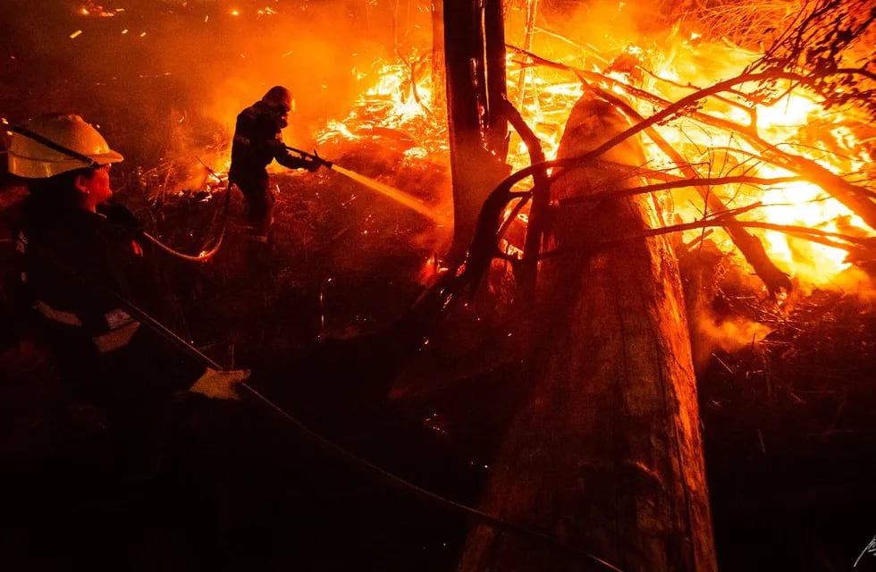 Situación crítica en Salta: controlan los focos de incendios en Orán, y arrasa en otras zonas de la provincia.