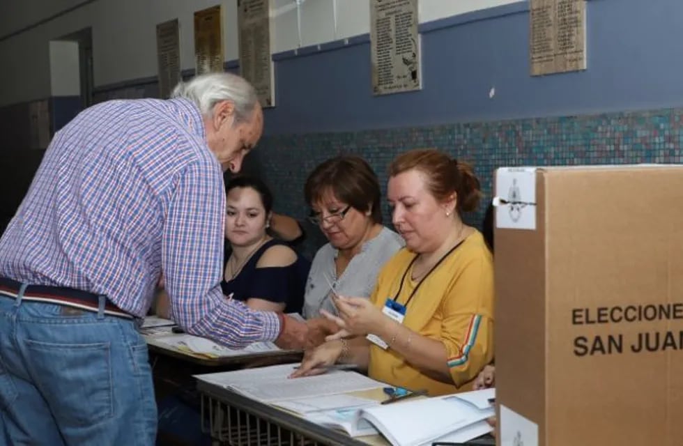 San Juan vota desde las 8 de la mañana.