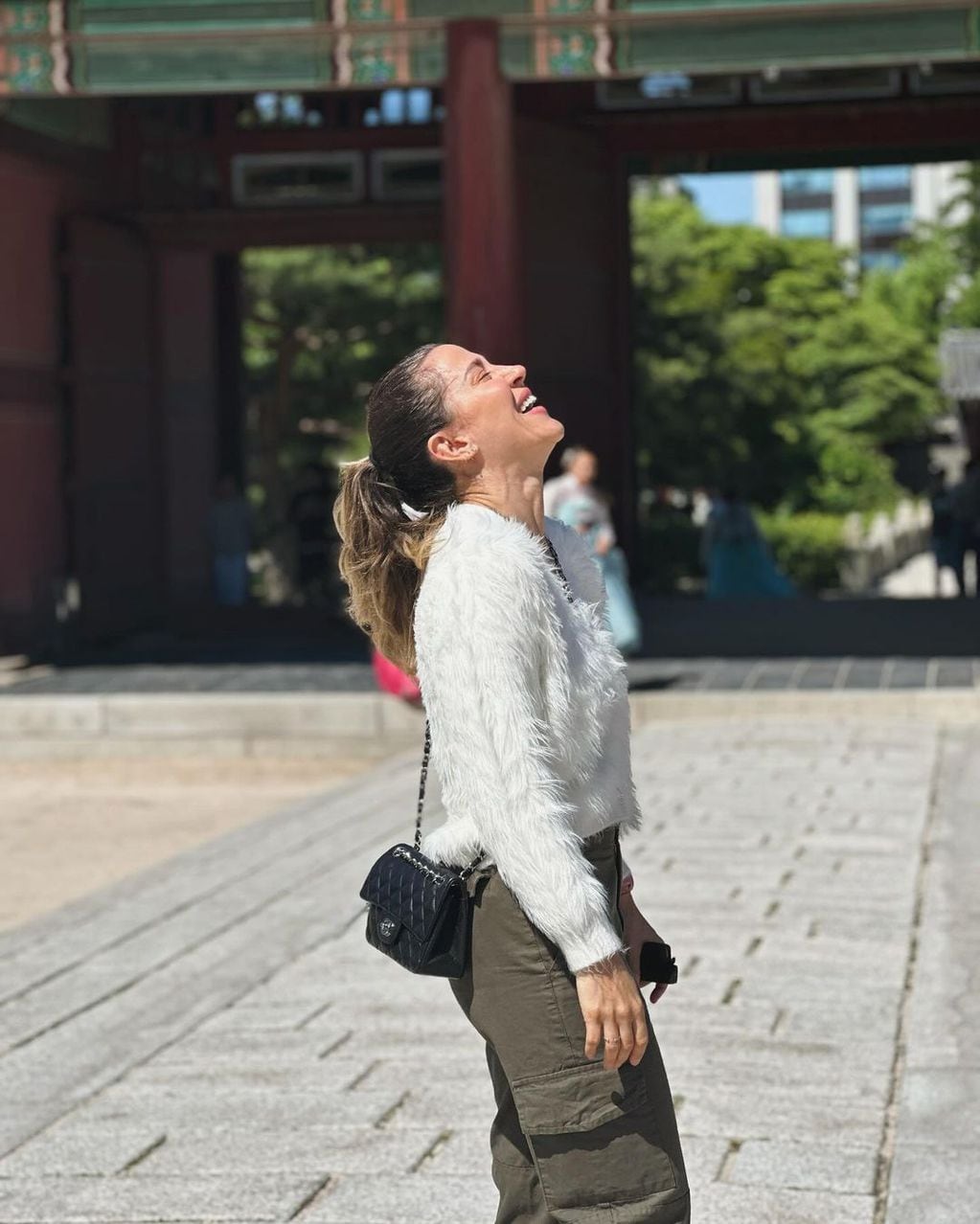Desde Corea, Jimena Barón encandiló Instagram con la prenda trendy del momento
