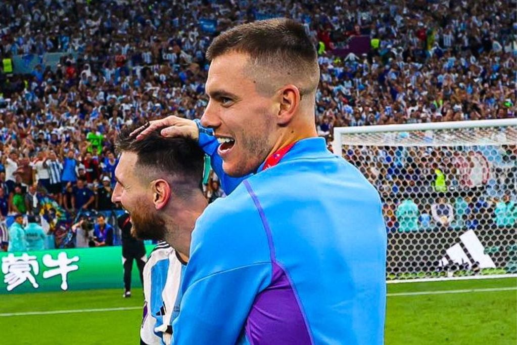 El abrazo entre Messi y Lo Celso luego del triunfo ante Croacia (AFA)