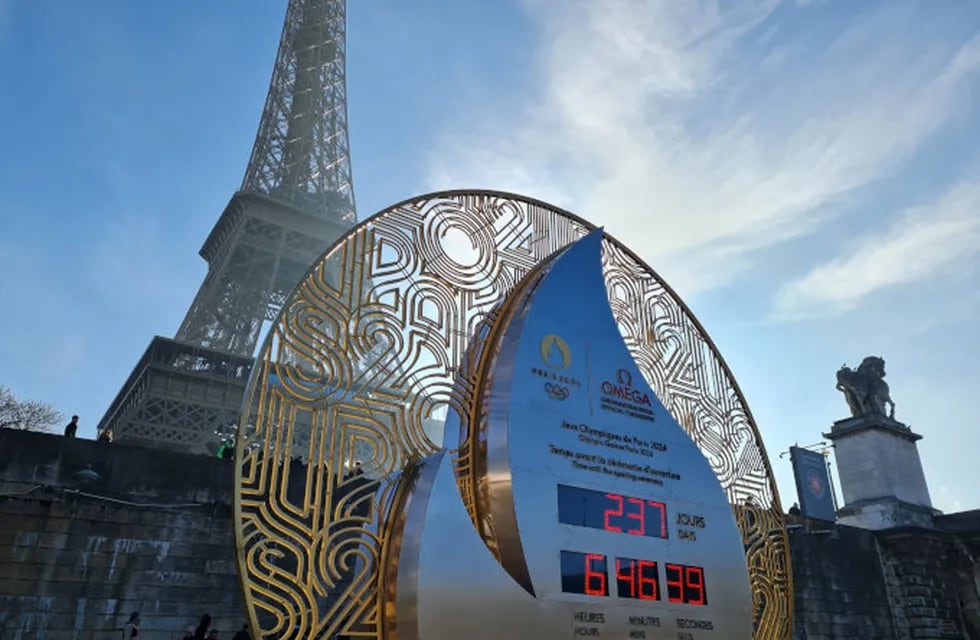 El reloj con la cuenta regresiva hasta el comienzo de los Juegos Olímpicos de París 2024.  (La Voz)