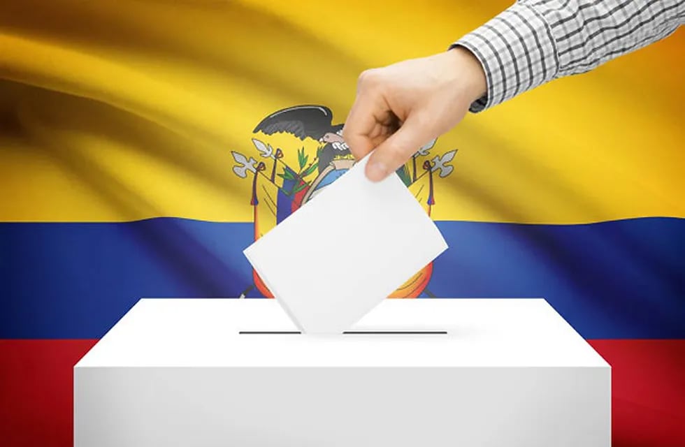 Arauz y Lasso llegaron a la jornada electoral como favoritos en las encuestas de intención de voto.