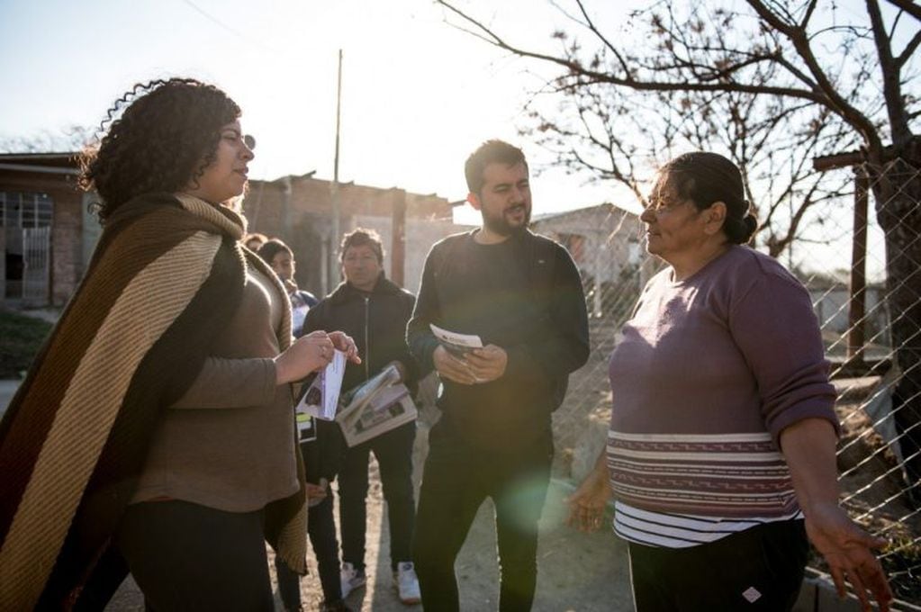 Diego Heredia y Saira Asúa del frente Alta Gracia Somos Todxs dialogaron con Vía Alta Gracia.