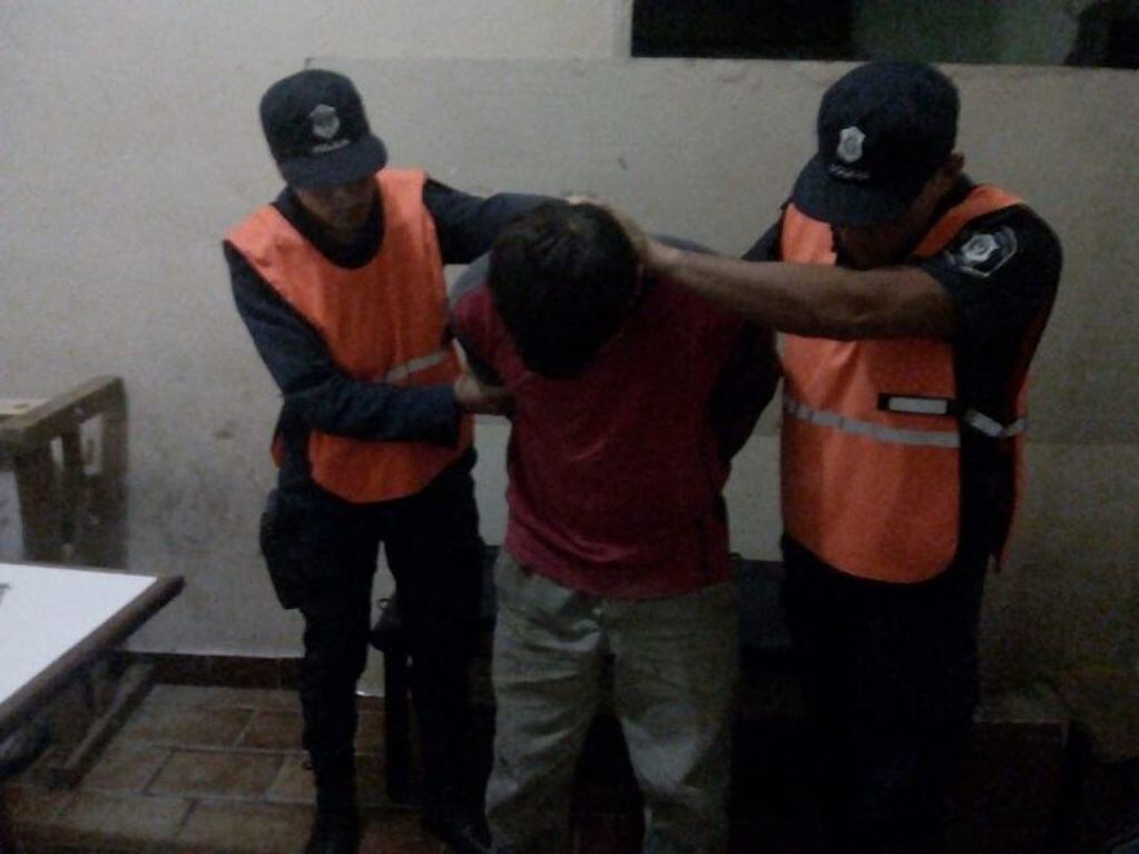 Detenido en Tres Arroyos por agredir a su vecino (policia)