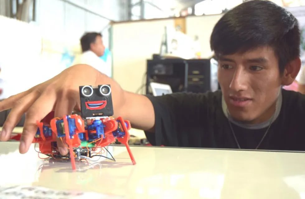 Estudiantes jujeños estudiarán robótica