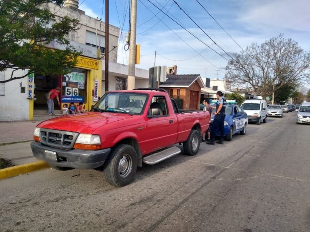 Alta Gracia: camioneta con pedido de secuestro por robo.