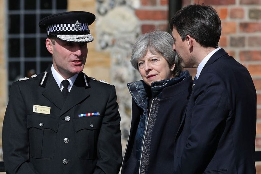 La primer ministro británica, Theresa May, en Salisbury, la zona donde fue el ataque químico (AFP)