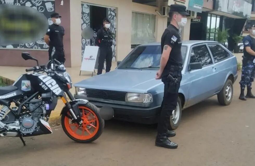 Efectivos policiales secuestran automóvil con dominio adulterado en Bernardo de Irigoyen.