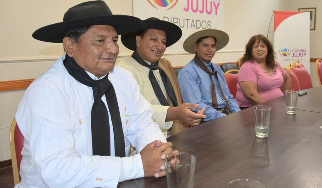 El presidente  de la Federación Gaucha Jujeña, Bartolomé Mamaní, encabezó la comitiva tradicionalista que visitó la Legislatura de Jujuy.
