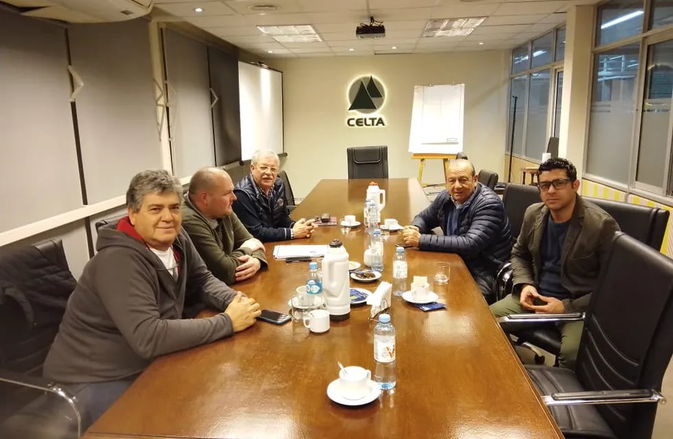 Sánchez se reunió con representantes de Celta para proveer energía eléctrica a un nuevo sector de la localidad de Reta