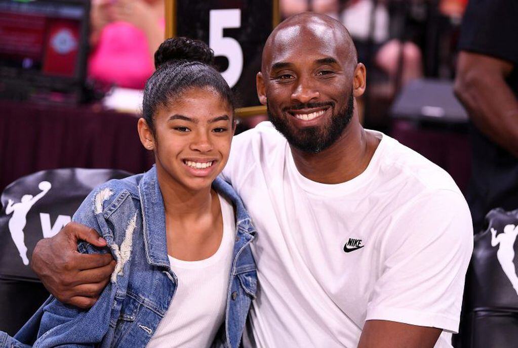 Kobe Bryant con su hija Gianna. (Foto: Stephen R. Sylvanie-USA TODAY Sports)