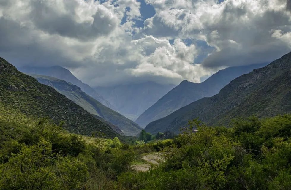 El Gobierno lanzará la licitación para concesionar las dos hectáreas donde se ubicaba el hotel Samay Huasi, un lugar enclavado en la reserva provincial del Manzano Histórico. Gentileza