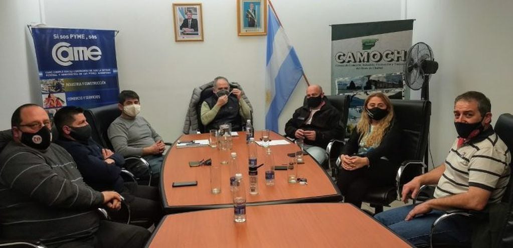 El ministro de Seguridad del Chubut, Federico Massoni, se reunió con autoridades de la Cámara de Comercio.