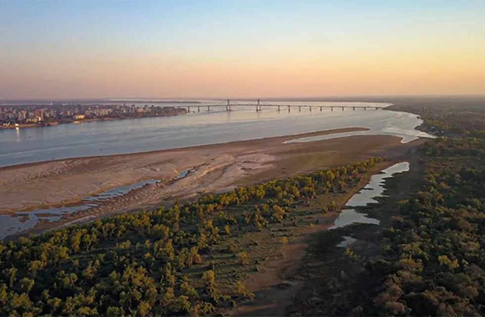 Impresionante nueva fisonomía del Río Paraná entre Corrientes y Chaco.
