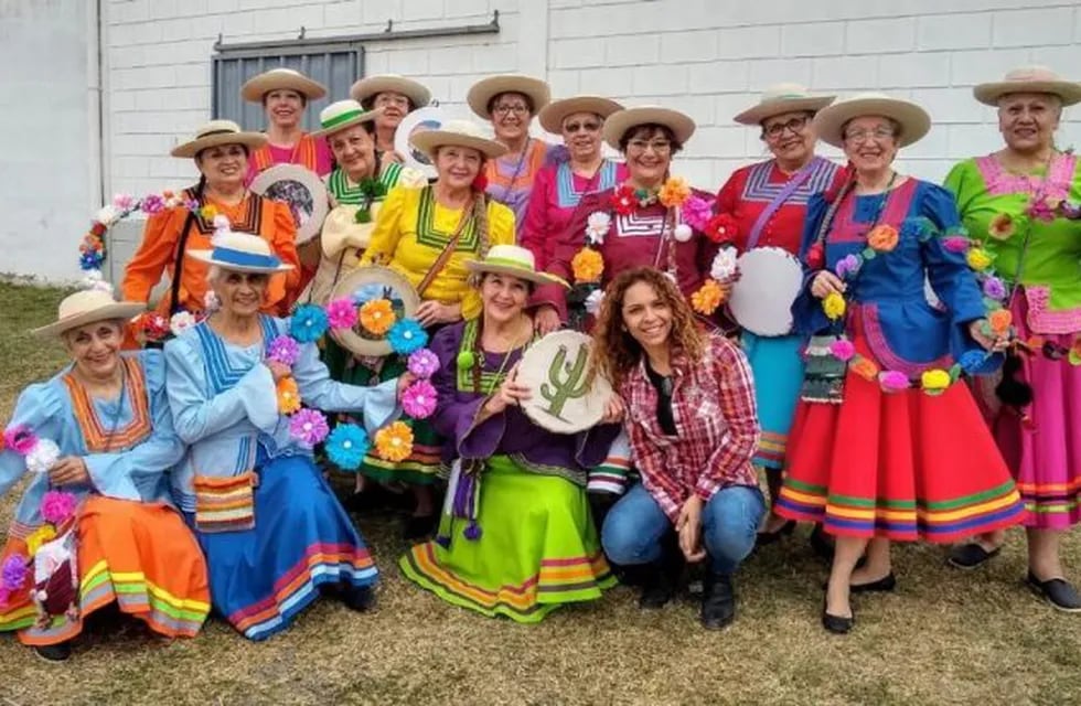 Cautivas de la Danza Folclore Adultos Mayores en Arroyito
