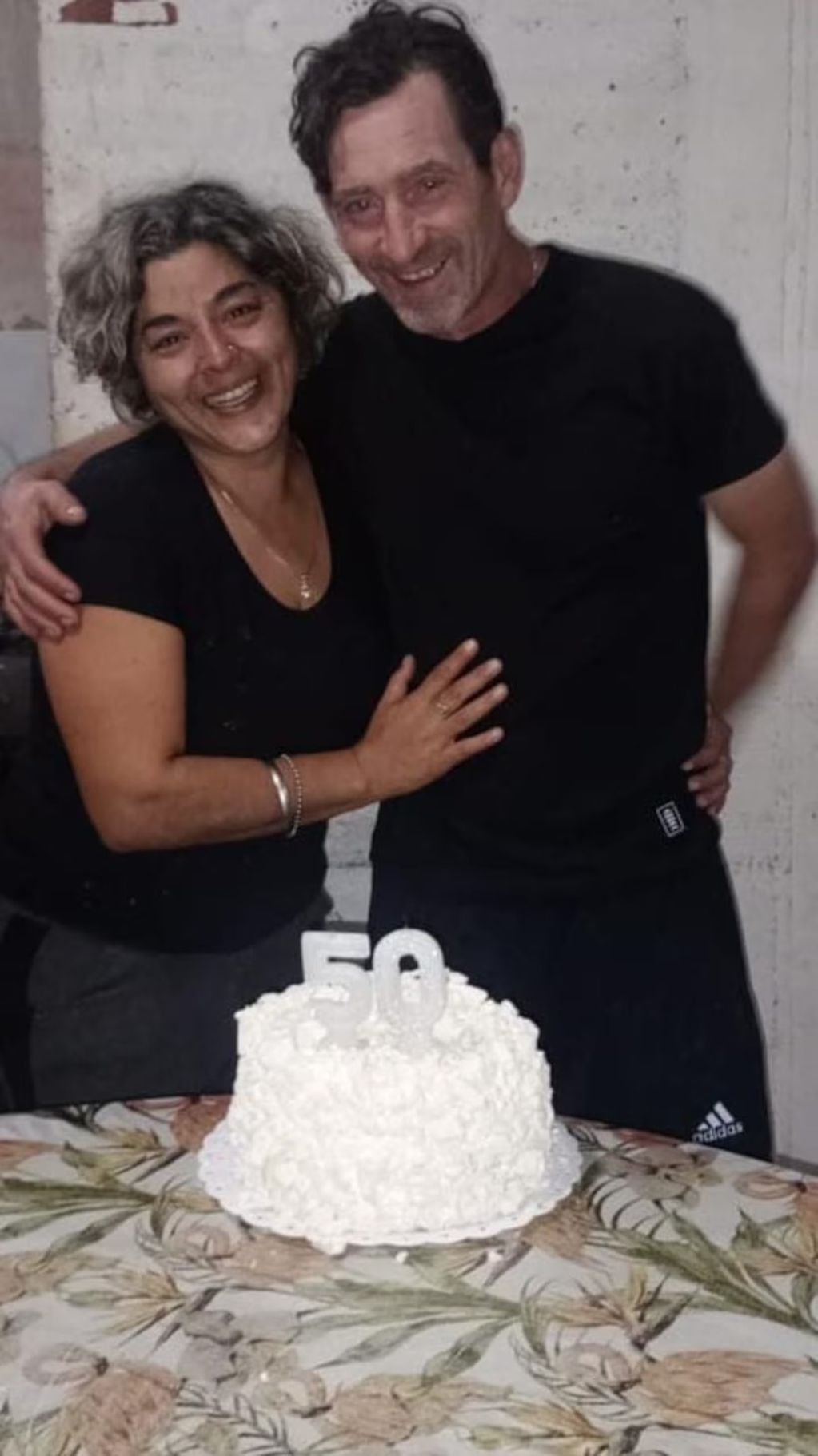 Romina y Claudio en el cumpleaños de 50.