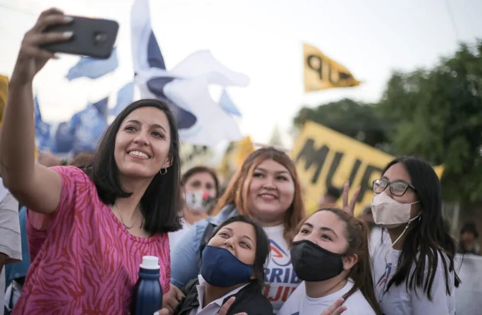La diputada nacional del Frente de Todos por Jujuy Leila Chaher (izq.) resaltó que en el año 2014 el por entonces presidente Néstor Kirchner impulsó la primera moratoria jubilatoria.