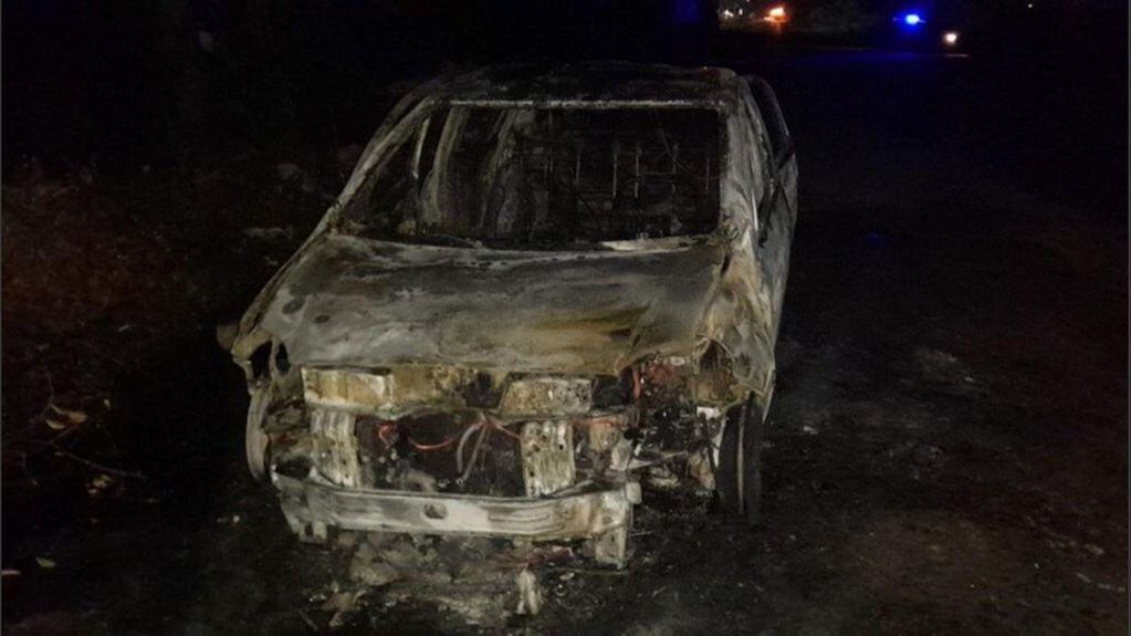 Encontraron incendiado el auto de Omar Fernández, asesinado durante el robo en Rosario.