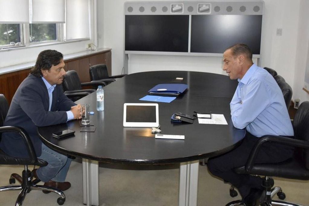 Gustavo Sáenz, se reunió con el administrador general de Vialidad Nacional, Gustavo Arrieta. (Gobierno de Salta)