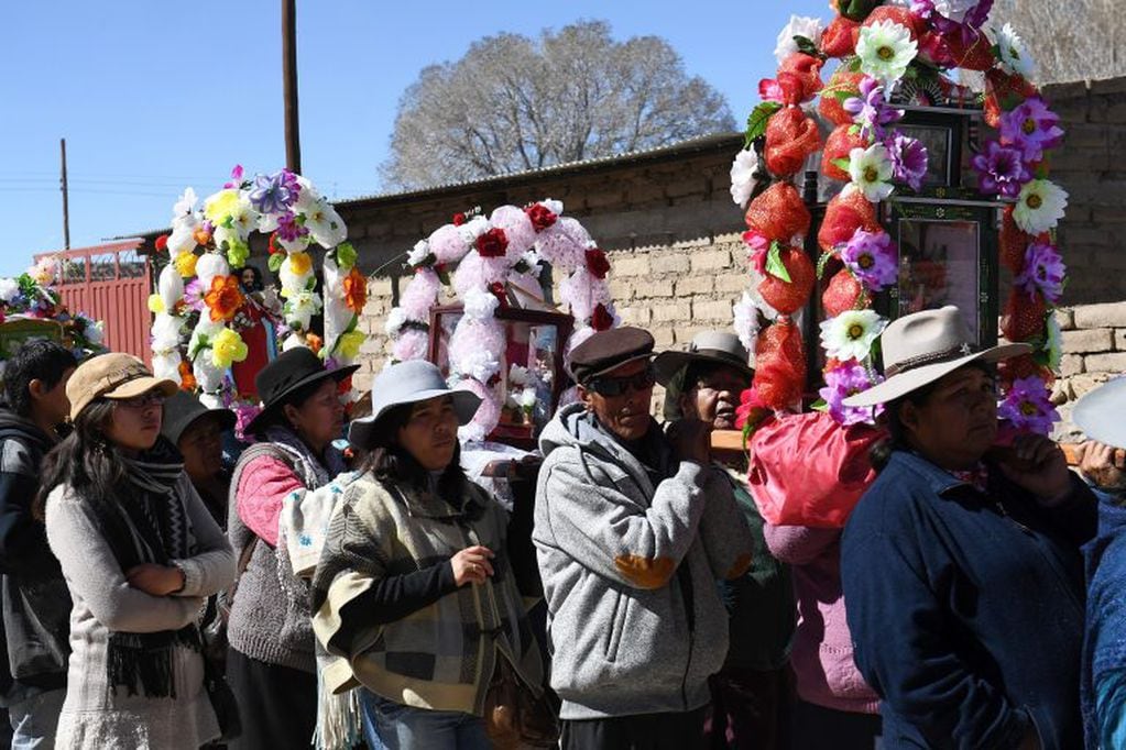 Las comunidades y familias de la región se congregan en Casabindo cada una con su imagen de la Virgen de la Asunción, para participar de la tradicional festividad.