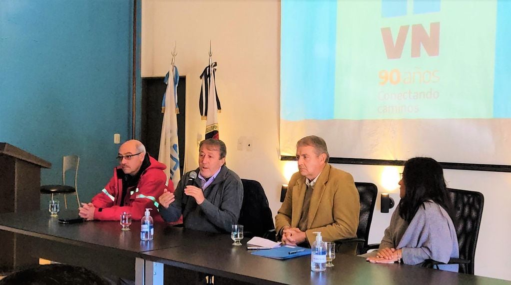Marcelo Patria, Patricio García y Gustavo Roda, los funcionarios de la DNV que firmaron los convenios con los intendentes justicialistas de Jujuy.