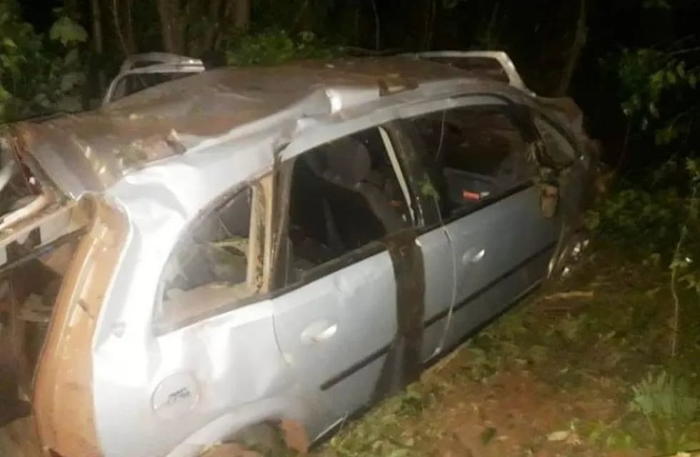 Un hombre murió al despistar el auto en el que viajaba en Ruta 14. (Foto: Misiones Online)