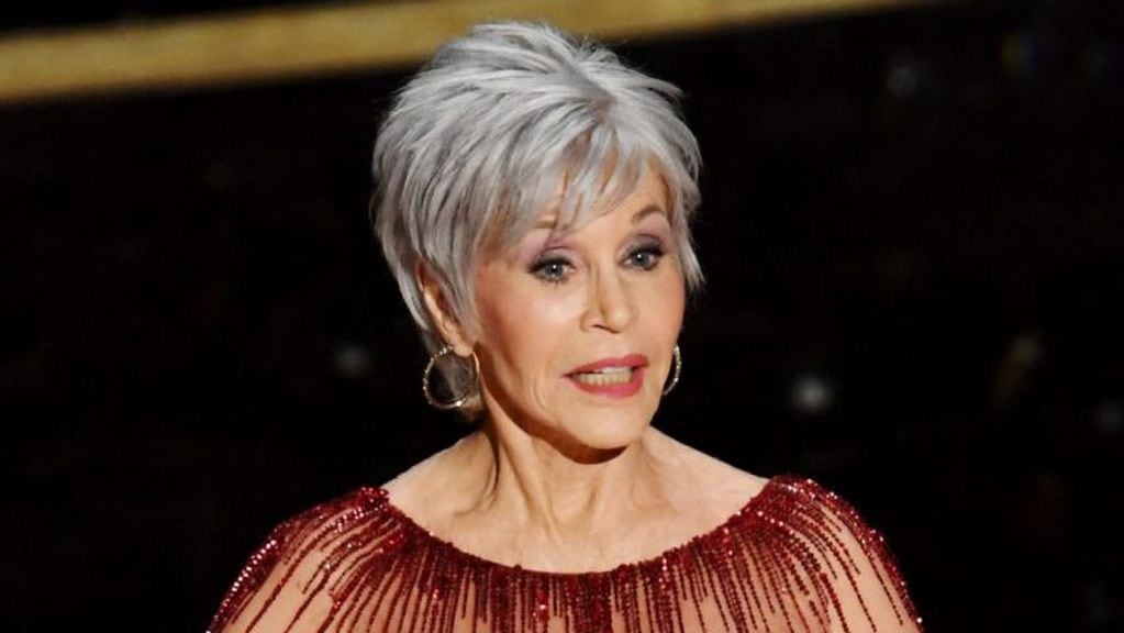 Jane Fonda lució sus canas en la ceremonia de los Oscar 2019.