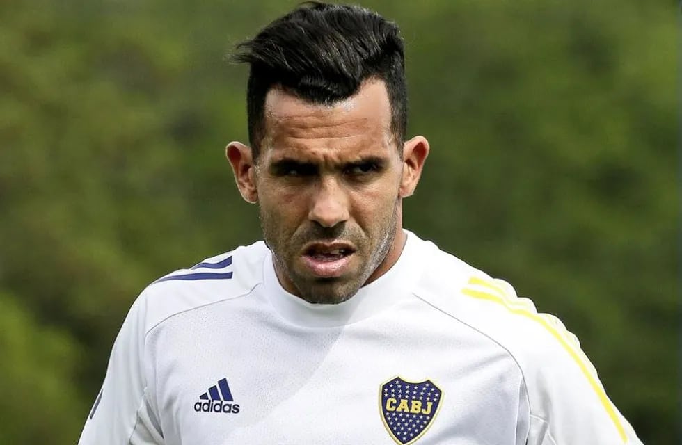 Carlos Tevez se lesionó y hay preocupación en Boca.