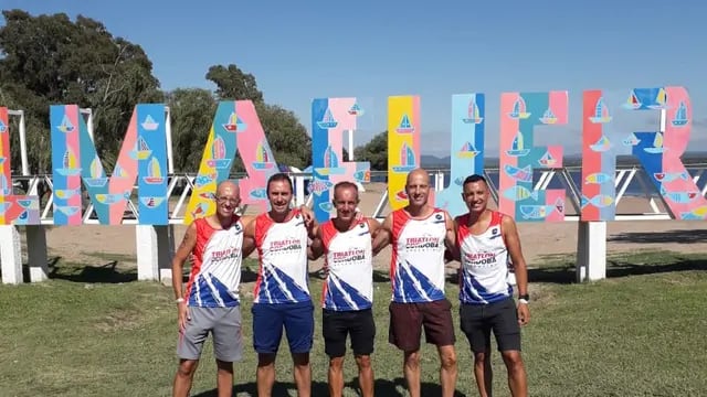 Atletas de Arroyito participaron en la primer fecha de Triatlon