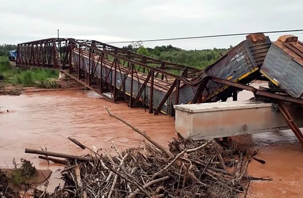 Cayó el puente de Río Colorado en Orán (Noticias Argentinas)