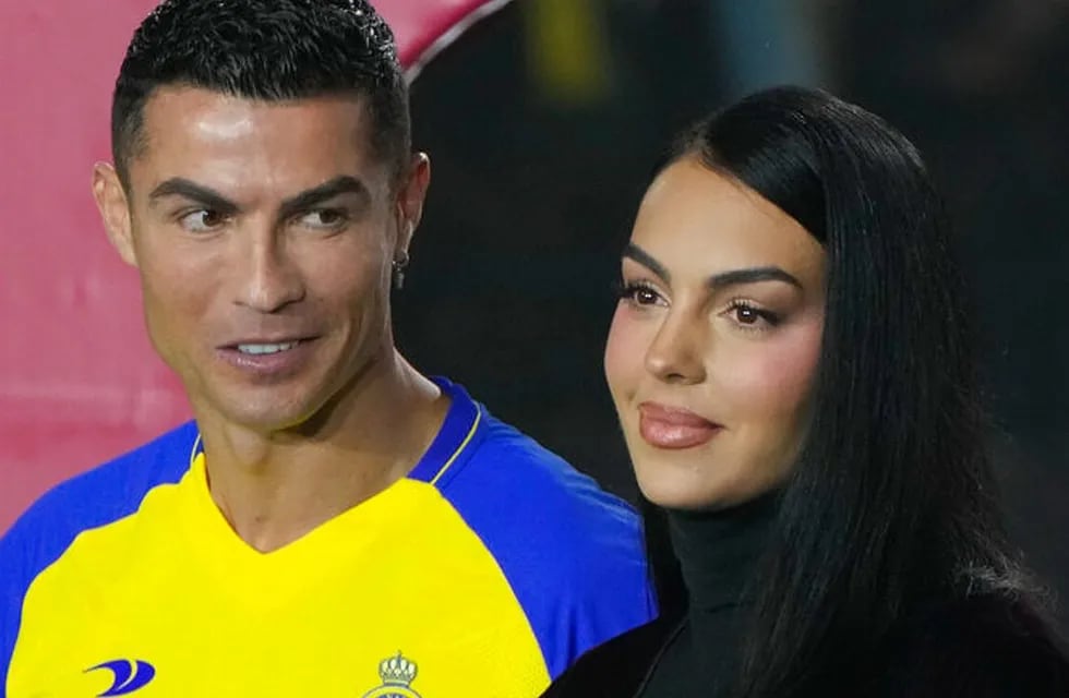 Georgina Rodríguez y un tierno gesto con Cristiano Ronaldo en la semana de la moda en París.