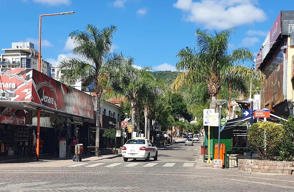 Centro de Villa Carlos Paz, otoño 2021. (Foto: VíaCarlosPaz).