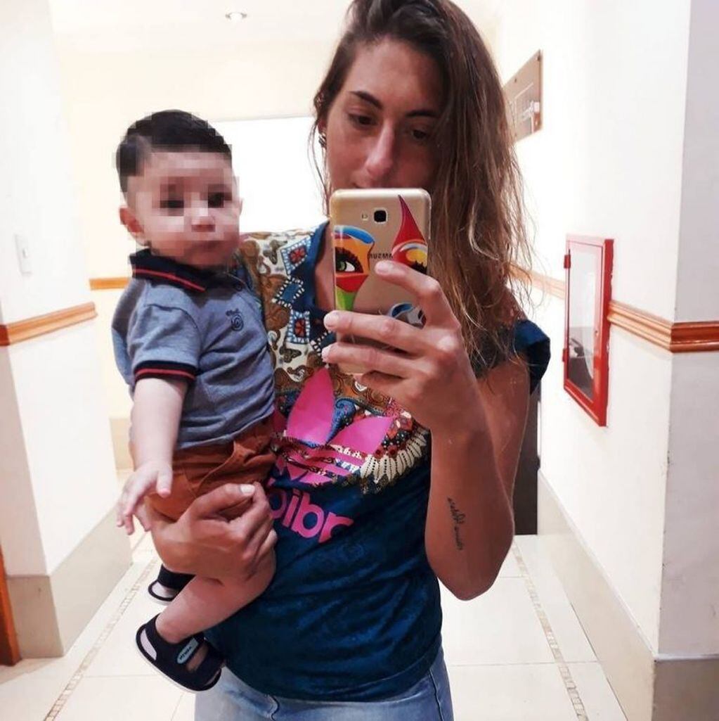 Romina, hermana de Emiliano tuvo un hijo a mitad de 2018 y el futbolista no lo llegó a conocer personalmente. (Facebook)