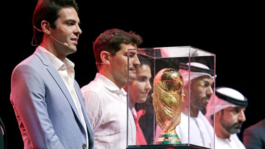 Los españoles Kaká e Iker Casillas durante la gira de la Copa del Mundo.