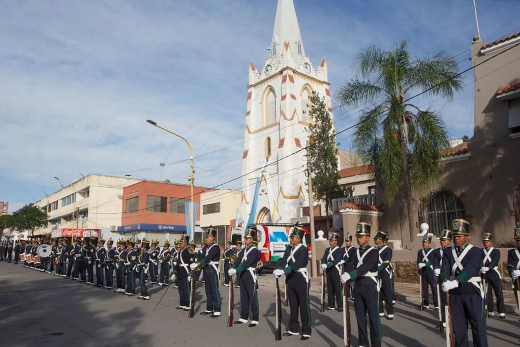 El 212º aniversario de la Revolución de Mayo y los 139 años de la fundación de San Pedro de Jujuy motivaron los actos oficiales de este miércoles en esa ciudad.
