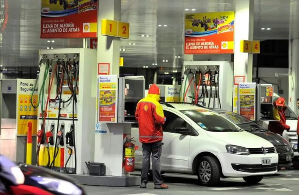 Anticipan suba de 6% en el precio de los combustibles para los próximos días
