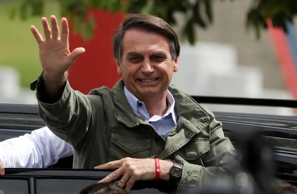 Bolsonaro participa en culto evangélico en primer acto público tras comicios