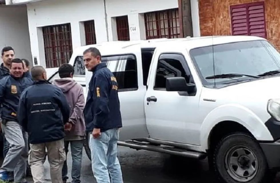 16 allanamientos en le barrio Paraná V.