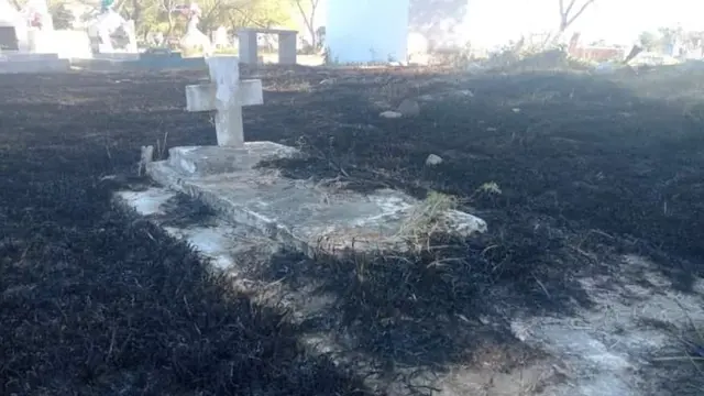 Incendio en cementerio de Corrientes.