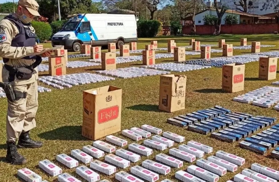 Nuevo golpe al contrabando ilegal de cigarrillos en Puerto Iguazú.