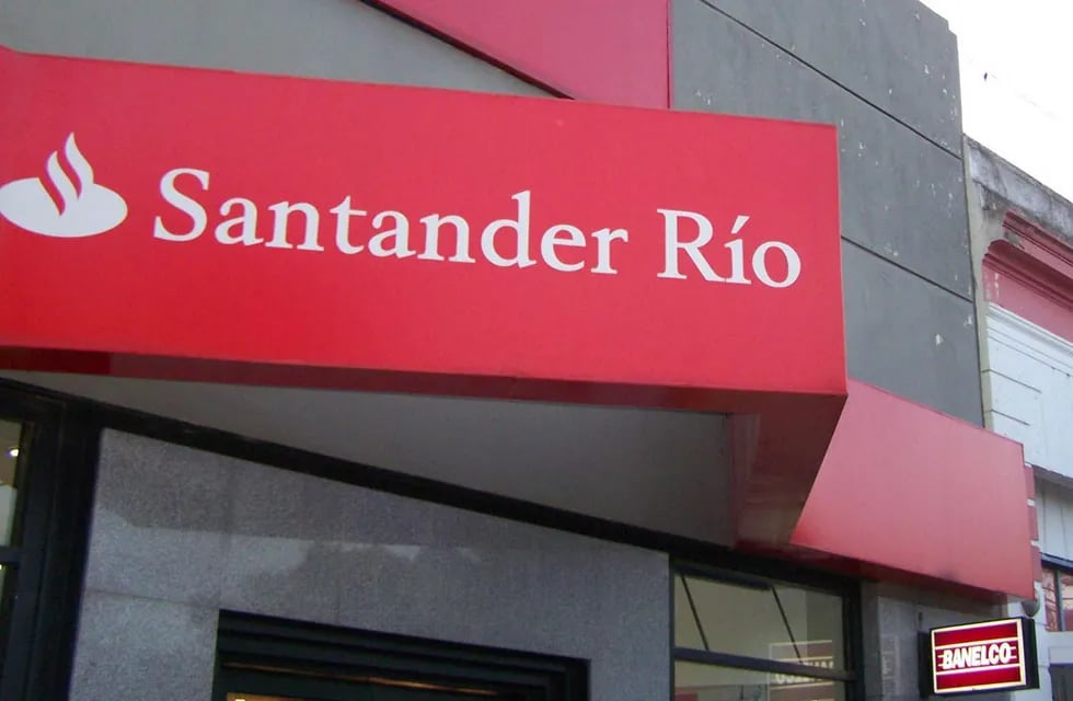La imagen de una sucursal del Banco Santander. Foto: Archivo/La Voz.