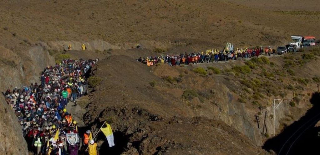 Peregrinos viajan a Salta por la Fiesta del Milagro (web)