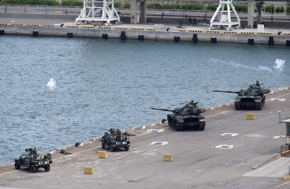 China bloqueó a Taiwán y empezó un ejercicio militar sin precedentes. / Foto: AP
