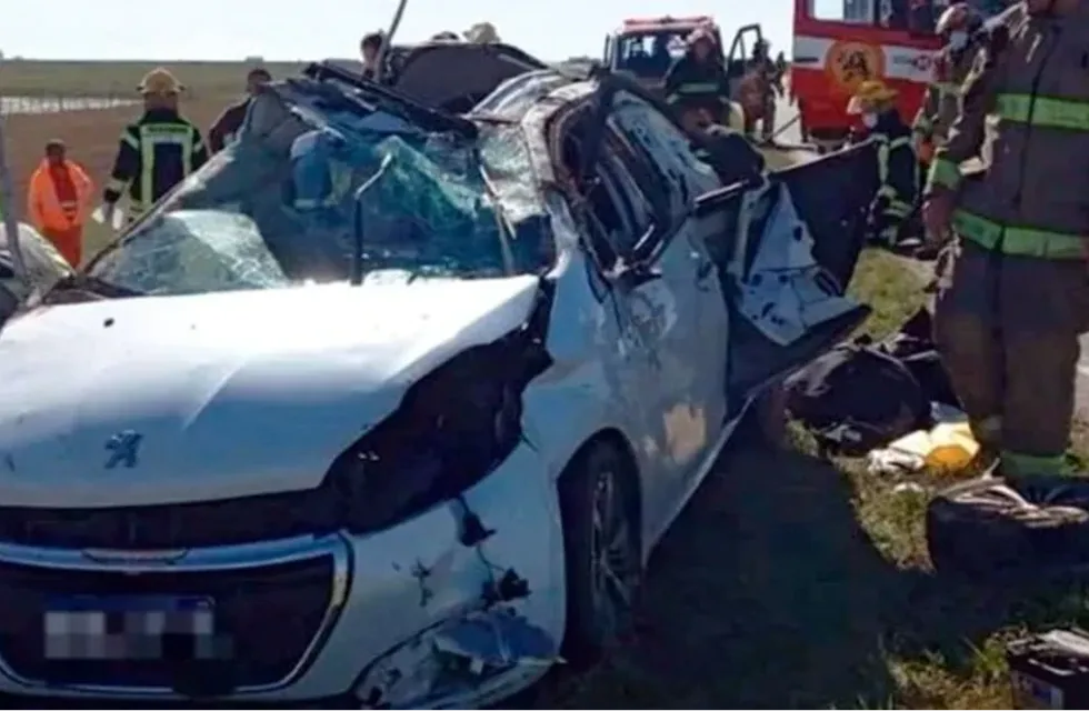 El Peugeot 208 donde se trasladaban dio un vuelco y provocó la muerte de dos de las jóvenes.