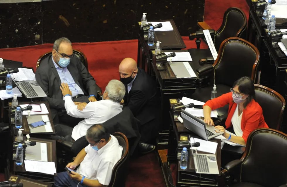 La Cámara de Diputados trata la modificación del impuesto a las Ganancias. (Foto: Clarín)